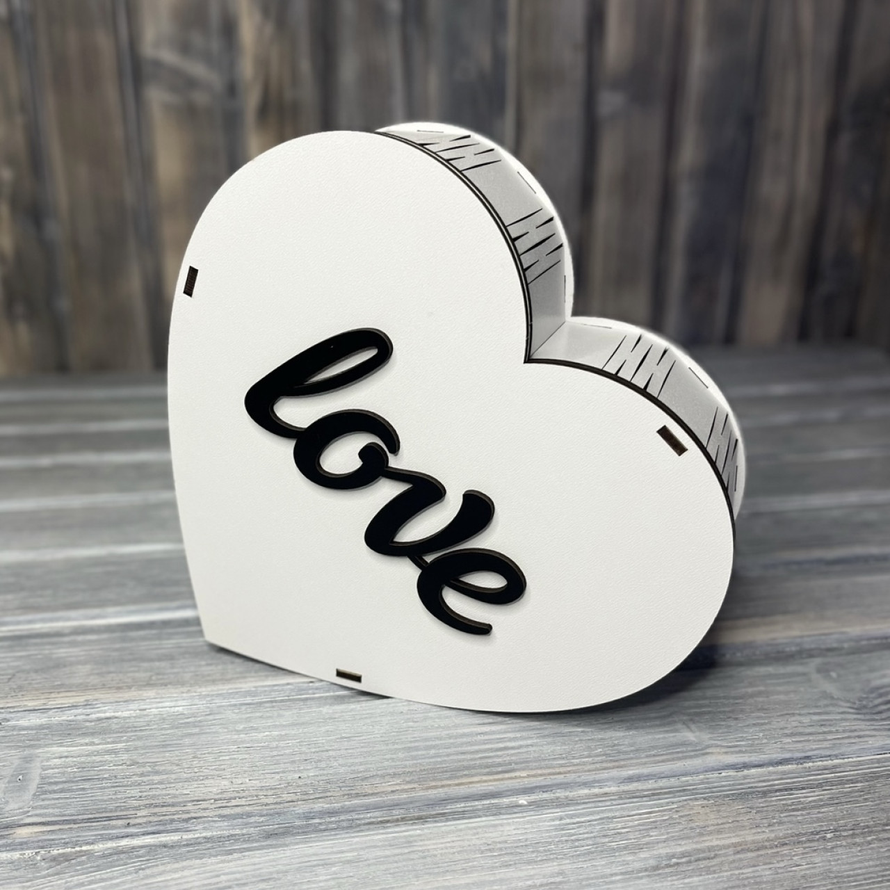 Коробка "Серце love black" БІЛИЙ (22-20-7.5 см)